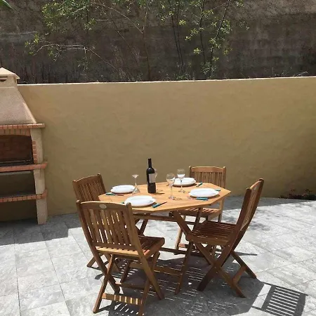 Pensionat Guestready - Windmill House Pontinhas